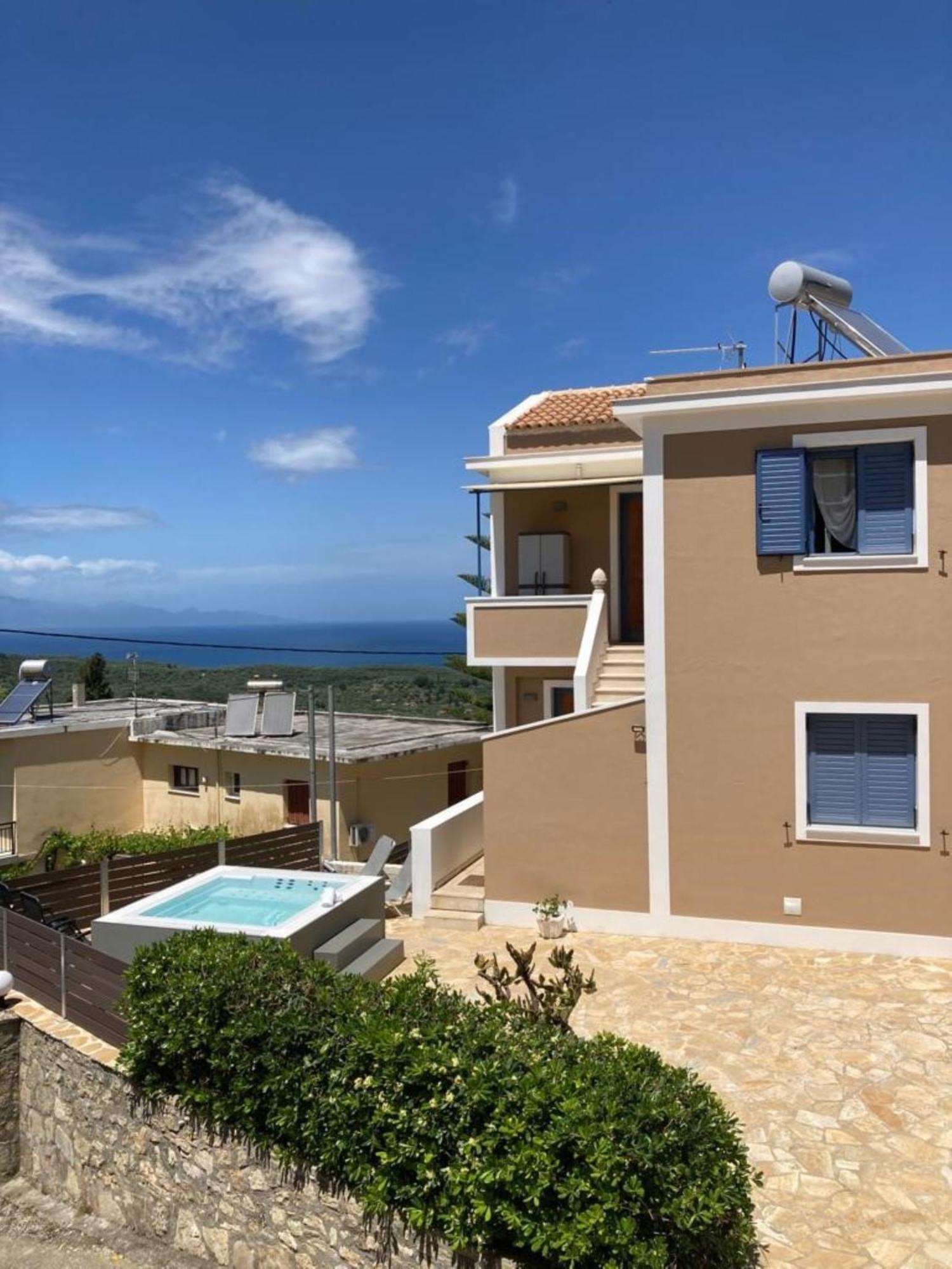 Villa Thea - Τhe View 1St Floor Áno Yerakaríon Buitenkant foto